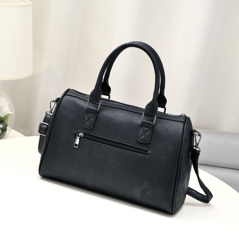 Halloween Skull Head Handheld Bags European American High Capacity European American Leisure Retro Lady Trend Rivet Travel Bags Quality