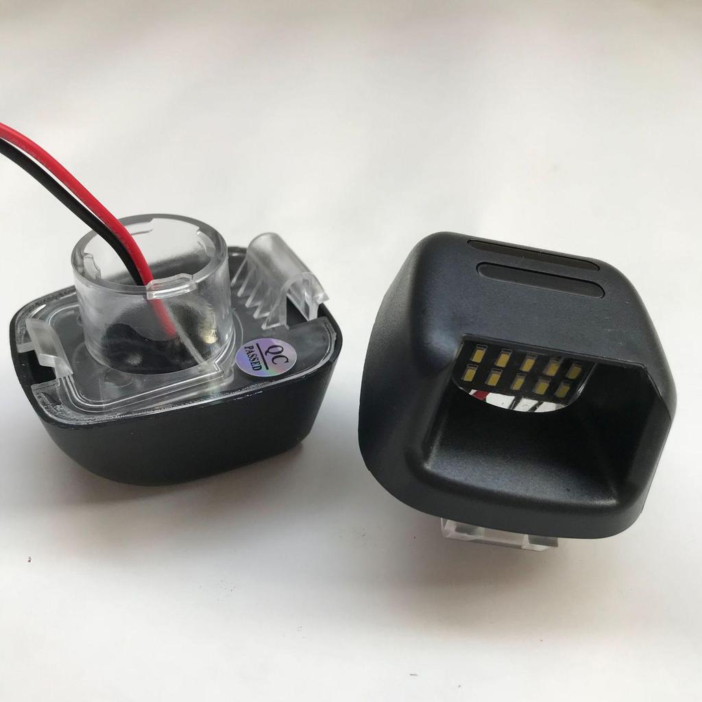 Nissan Navara D40 Frontier Rotes LED Kennzeichenlicht