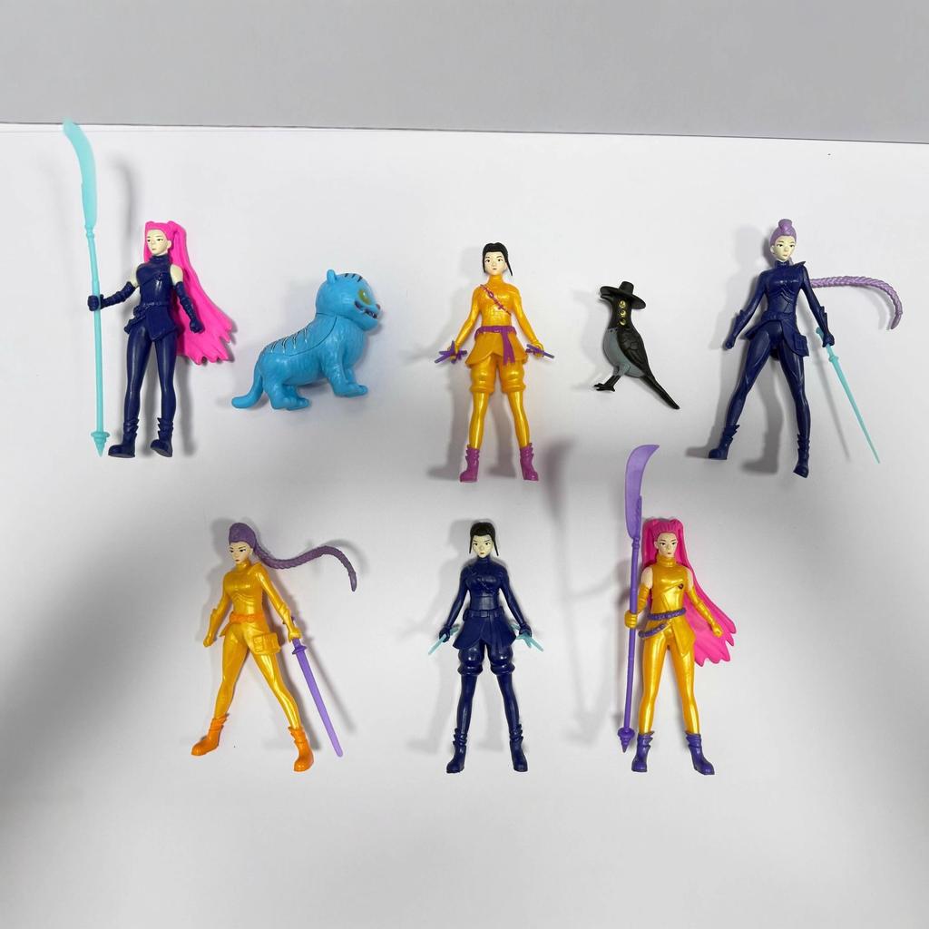 18pcs Kpop Demon Hunters Action Figure Set Collectible Toy Doll Featuring Derpy Tiger Rumi Mira Zoey Sussy Perfect Gift for Fan