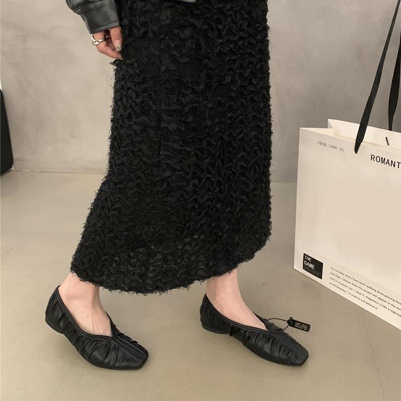 

Модные балетки AIYUQI для женщин 2025 Новые Удобные плиссированные лоферы для женщин Большой размер Мелкий вырез Мягкая подошва Женская обувь 43 чёрный