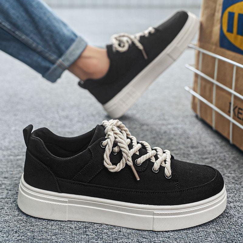 Canvas men's shoes 2025 new niche design versatile casual board shoes student sports black cloth shoes trendy shoes