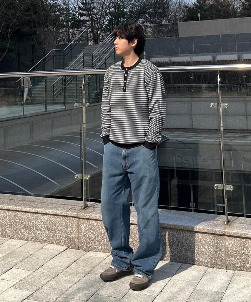 INTEMPOMOOD Pencil Stripe Henley Neck Knit _Black