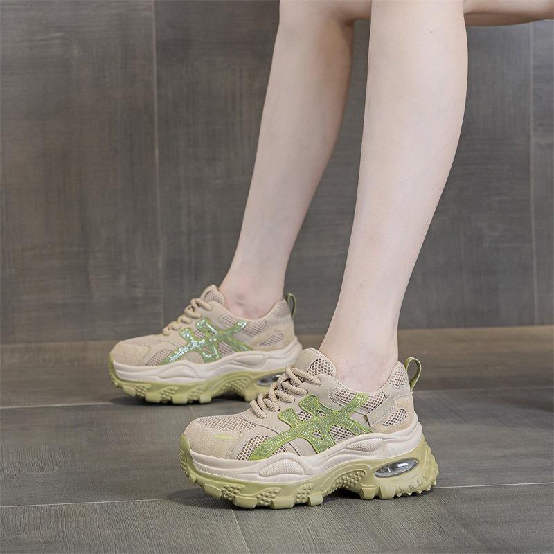 Small Thick-soled Dad Shoes Women 2025 New Casual Fashion Versatile Internet Celebrity Height Increase Lightweight Sports Shoes