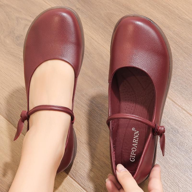 Summer Leather Sandals: Breathable, Non-Slip Soft Sole for Middle-Aged and Elderly Women