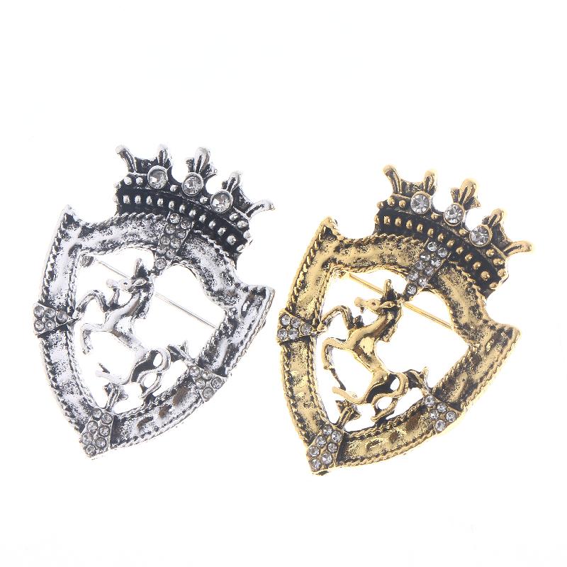 Vintage Small Crown Brooch For Men'S Suit Corsage Horse Lapel Pin Badge Clothing Decor