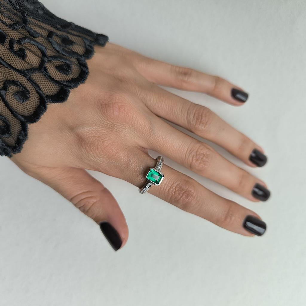 Silver Ring with Natural Agate 1.087ct, Item Weight 2.71 Gr (2196310)