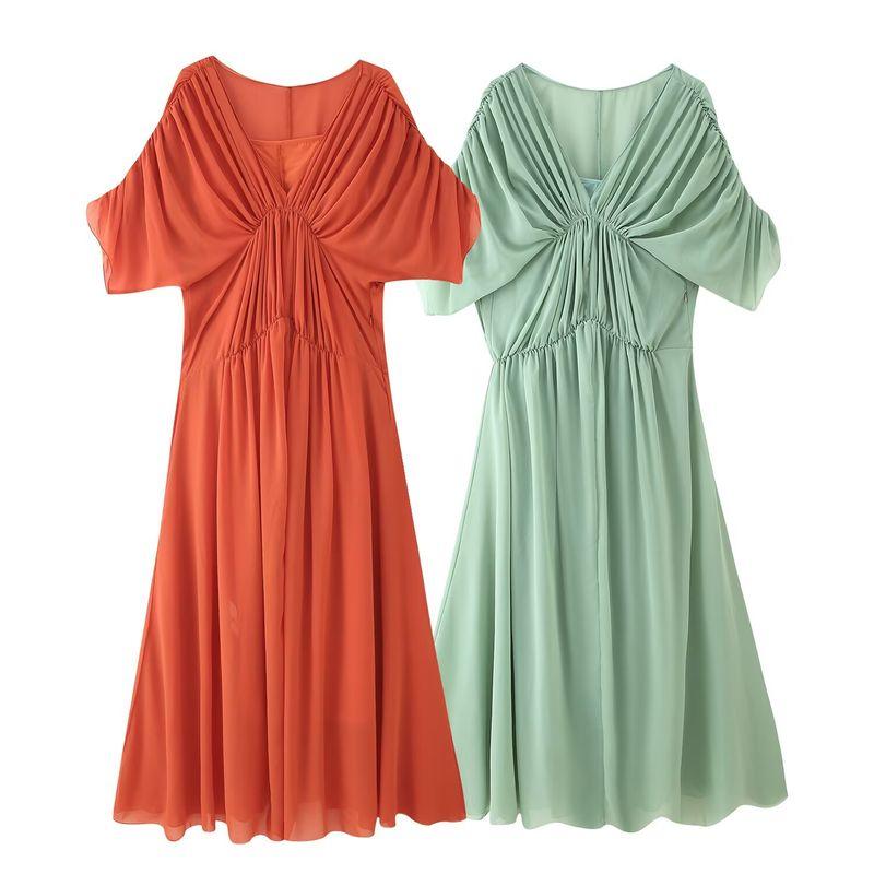 Kaslead New Women clothes Western Style Two Colors Pleat V-neck Design Sense Dress 2627219