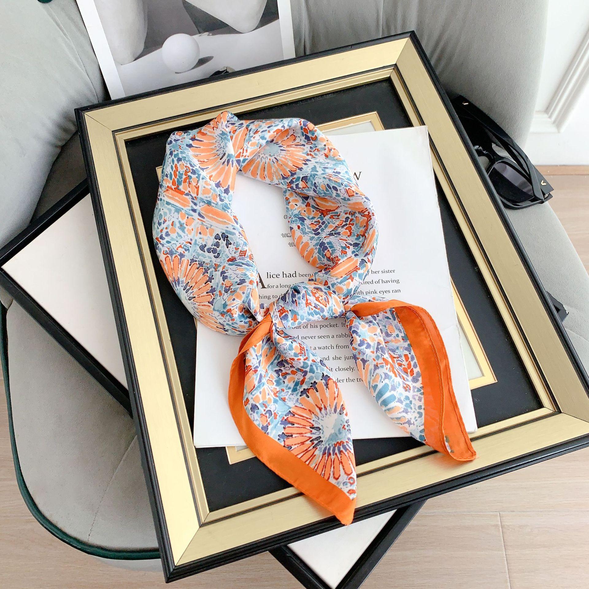 

New sweet little daisy silk scarf women s fashion printed square scarf 70cm versatile professional decorative scarf 70*70cm