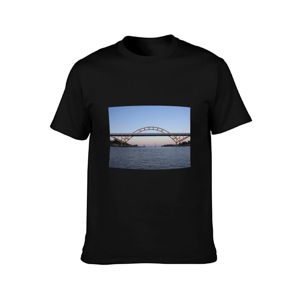 Hoan Bridge at Sunset TShirt Outdoor Work Short Sleeve Top