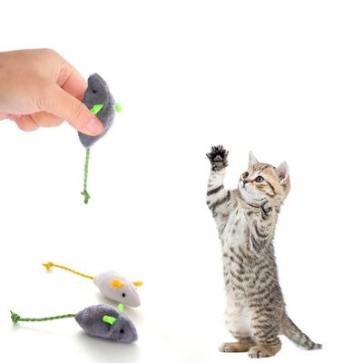 Lustige zufällige Farbe Interaktives weiches Spielzeug für Kätzchen Simulierte Maus Falsche Mäuse Katzen Training Katzenminze