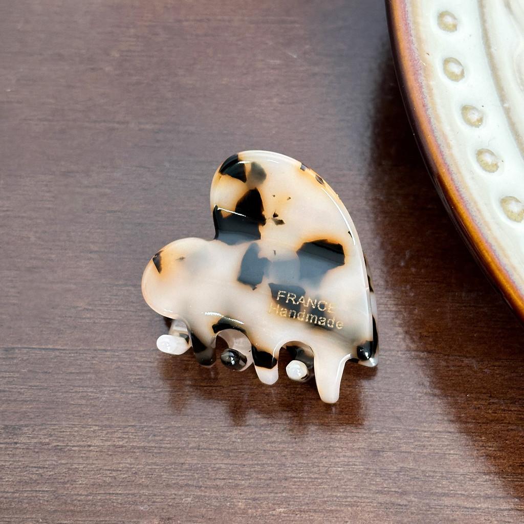 Small Korean Highquality Heart Hair Claw Clip With Unique Patterns For Everyday Wear