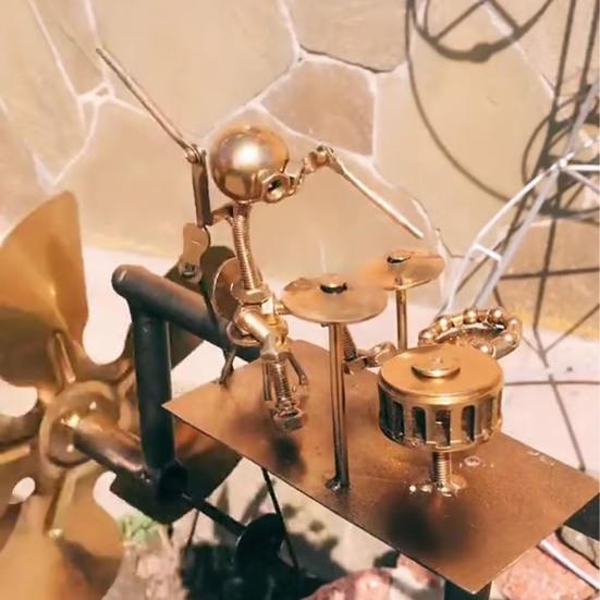 Trommeslager Vindmølle Hagedekorasjon Værbestandig Håndlaget Metall Perkusjonist Musikk Vindmøllestatuer Ornament