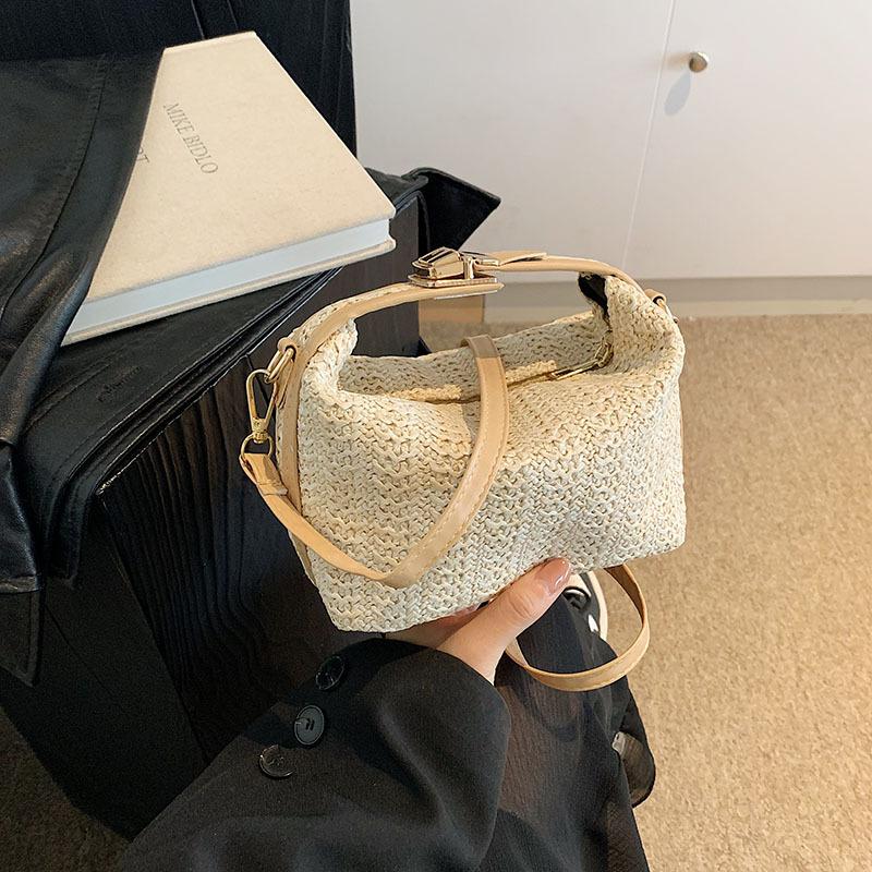 

Летняя маленькая сумка женская 2025 новая трендовая корейская версия повседневная сумка-мессенджер простая маленькая свежая на плечо соломенная сумка хаки