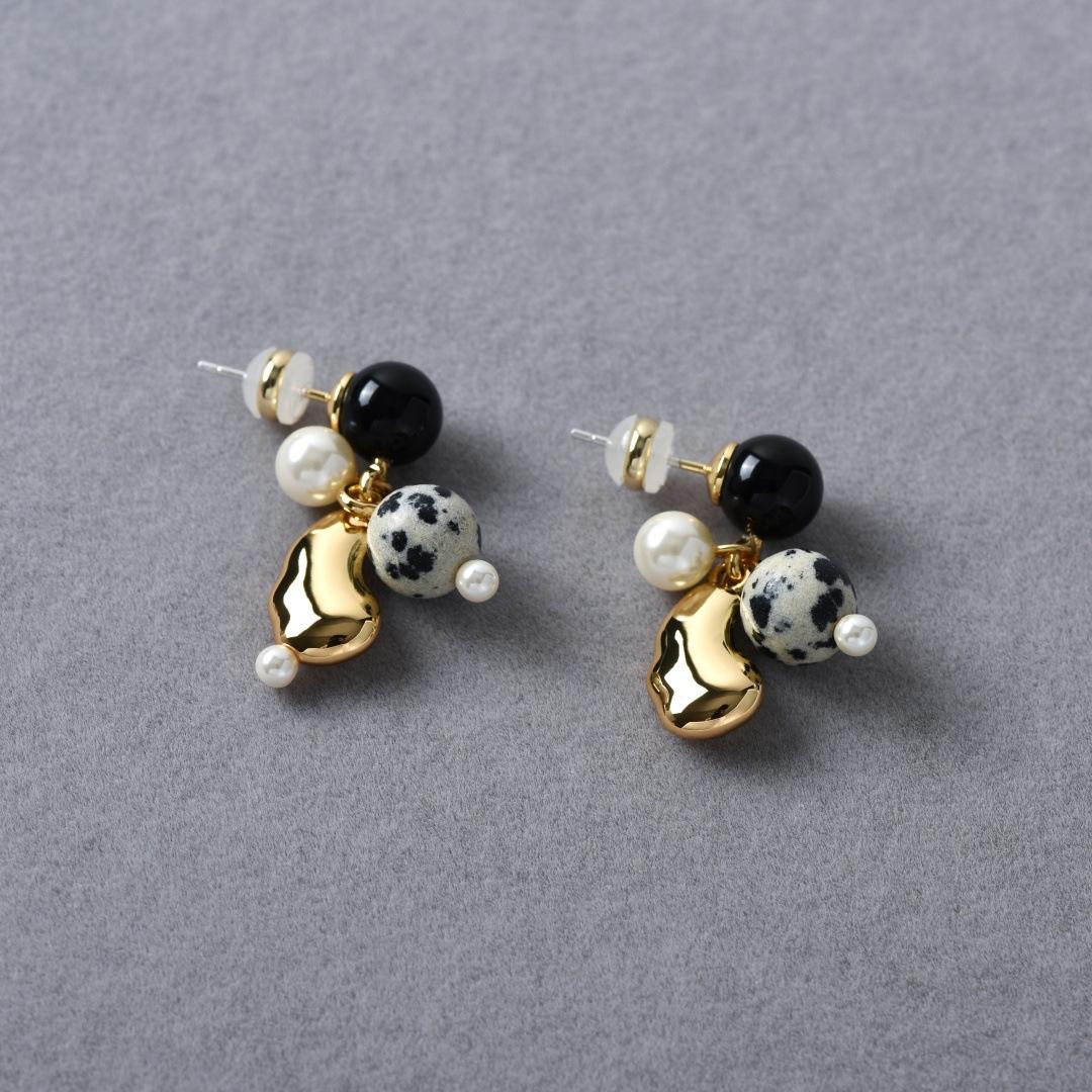 Niche Minimalist Personality Unique Speckled Stone Pearl Earrings Black Agate S925 Silver Needle Stud Earrings Commuter Daily Earrings