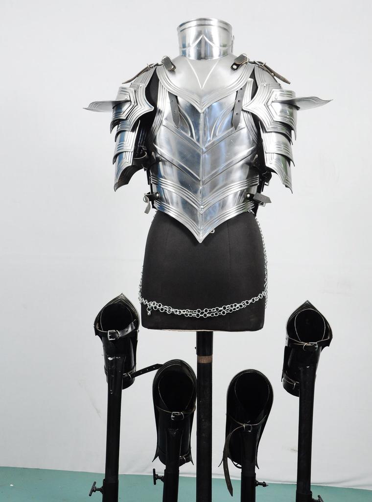 Women's 18 Gauge Steel Cuirass Armor with Gorget & Pauldrons Medieval Costume Set