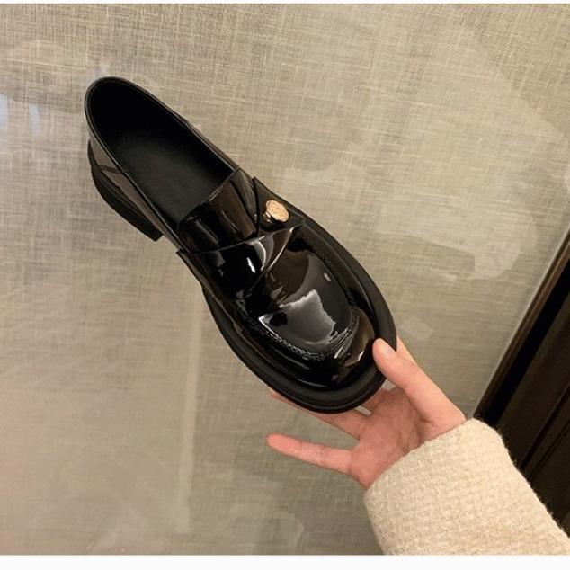 

Su Yinyin has the same black loafers, women s small gold coins, genuine leather single shoes 2025 new French British style small leather shoes 35 матовый черный