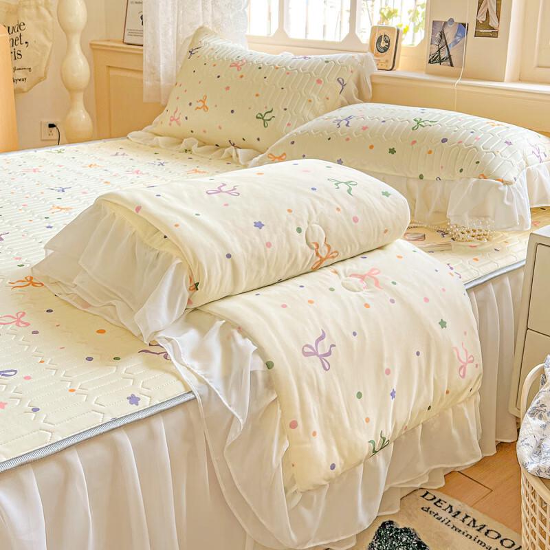 

Lilang Cool-Feel Lace Bed Skirt Summer Quilt Set