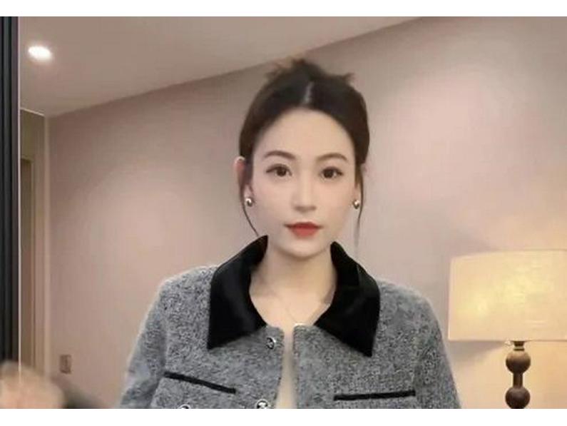 New French Petite Woolen Jacket - Autumn/Winter Collection, Stylish Lapel, Thickened Short Design