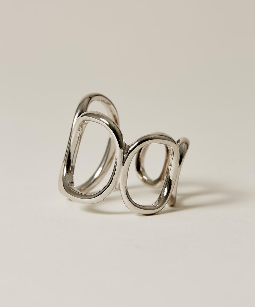 Novice Tokyo Oval Chain Ring / Silver