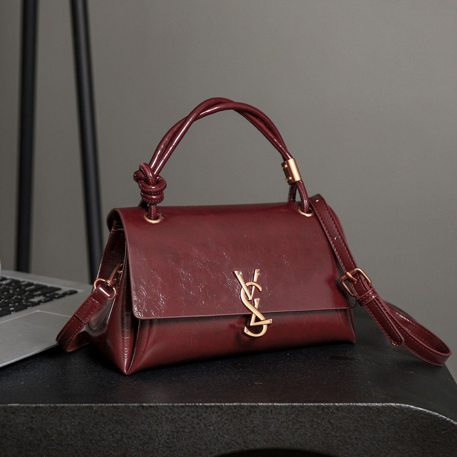 

Європейська та американська міні-сумка через плече: Корейська мода нішева, стилі під пахвою та кросбоді вина червоного кольору