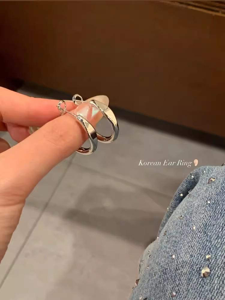 

Серьги-кольца из серебра 925 пробы — шикарные, уникальные и стильно милые