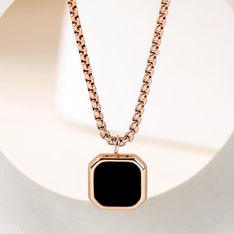 Collana Acciaio Inossidabile Goccia Croce Nera - Souvenir Regalo Festival Unisex