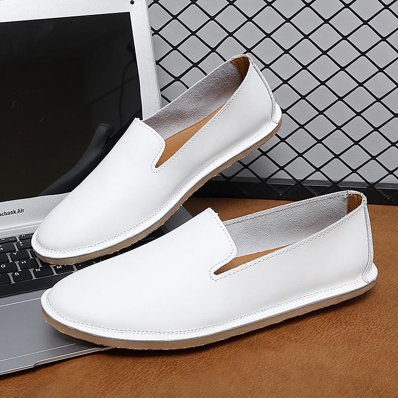 Men's Handmade Leather Slip on Shoes Casual Soft Loafers Simple Comfy Moccasins Breathable Male Boat Shoes Fashion Business Flats