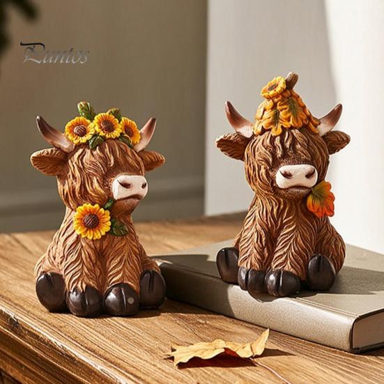 Lifelike Animal Shape Ornaments Highland Cow Garden Statue, Cute Resin Figurine Outdoor Indoor Fall Theme Window Display Table Desk Decor, Gift