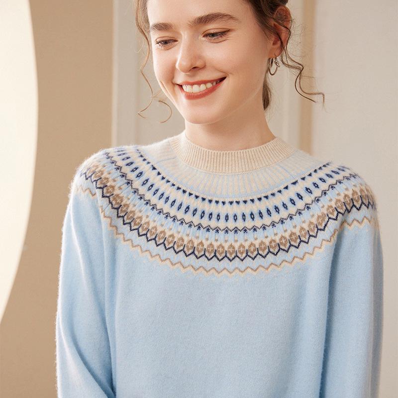 Women's Retro Ethnic Round Neck Cashmere Stripe Long-Sleeve Jacquard Base Layer Shirt