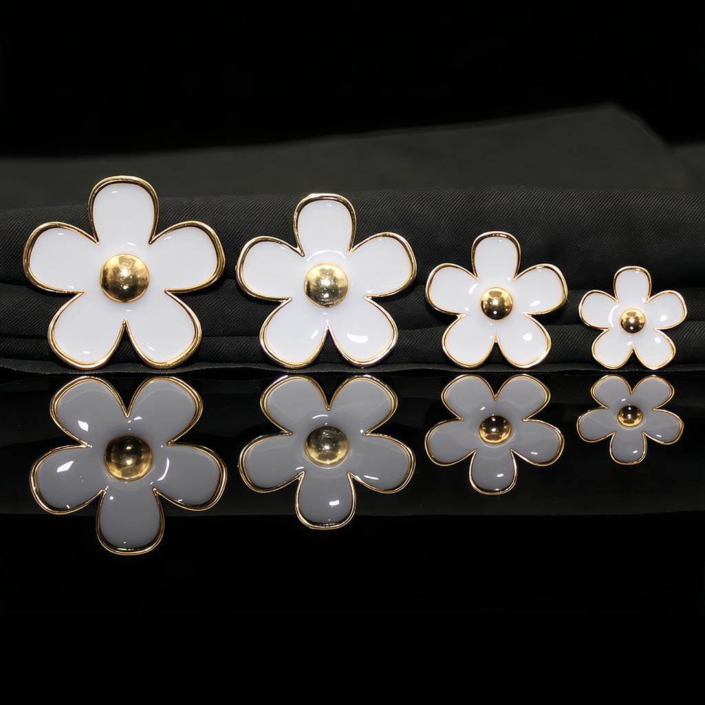 10Pcs Car Outlet Vent Metal Clip Clasps Car Air Freshener Conditioning Small Daisy Phone Case Interior Decoration Accessories