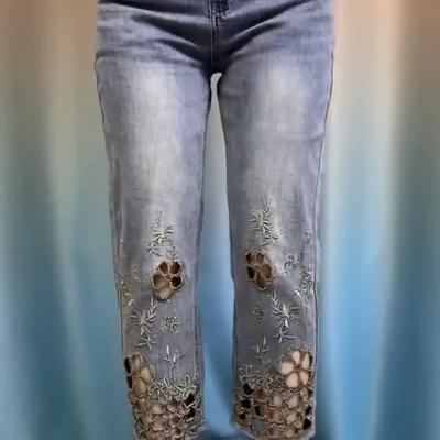 Jeans Estivi da Donna Ricamati a Lavorazione Aperta in Stile Coreano: Pantaloni a Sigaretta, Modellanti, Elasticizzati, Vita Alta, Gamba Dritta, Corti
