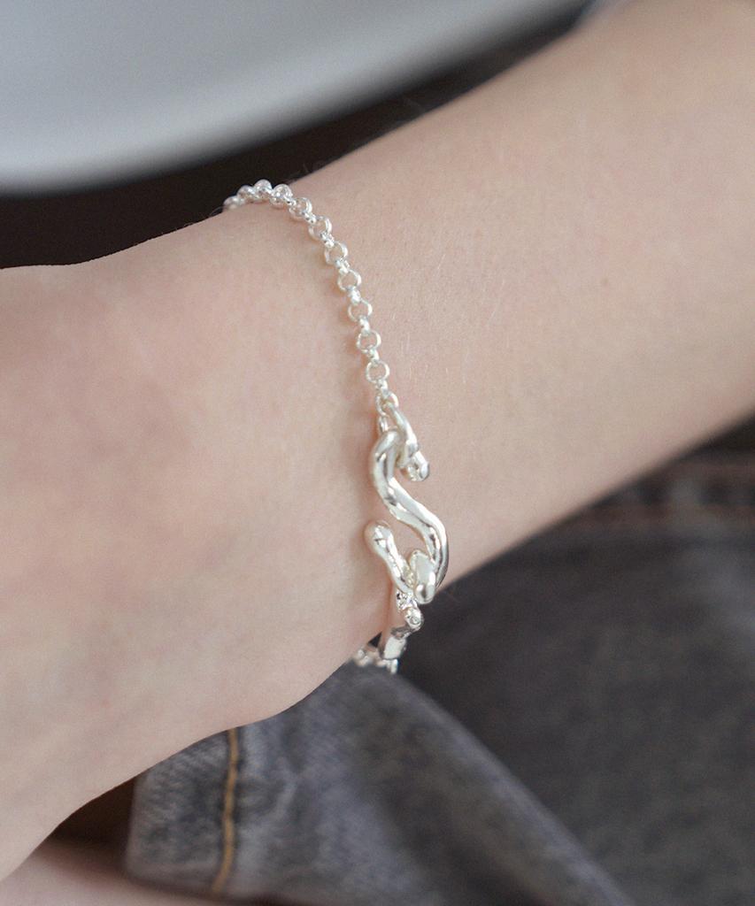 Reindeer Gentle Stone Bracelet 02