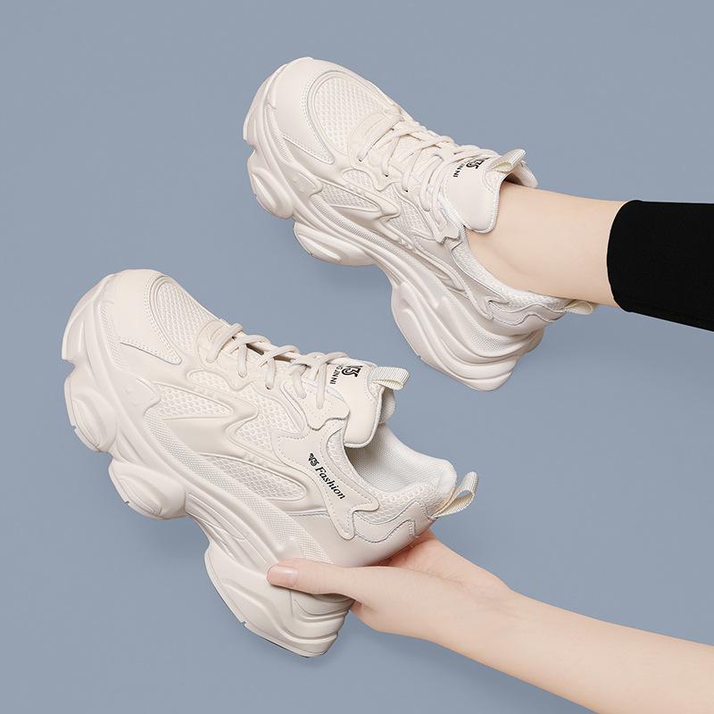 Black Thick-soled Dad Shoes Versatile Showing Their Feet, Small Inner Height-enhancing Women's Shoes, Autumn and Winter New Casual Sports Shoes