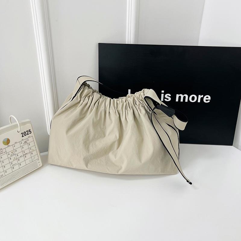 Large Capacity Crossbody Bag Women's Pleated Lightweight Shoulder Bag Underarm Bag