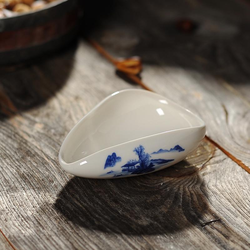 White and Blue Porcelain Tea Scoop - Gongfu Tea Ceremony Accessory