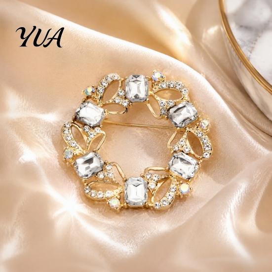 Elegant Shirt Pin Women Rhinestone Hollow Wreath Brooch, Dainty Decorative Badge Bag Decoration Pin, Sweater Cardigan Coat Dress Jewelry Accessories