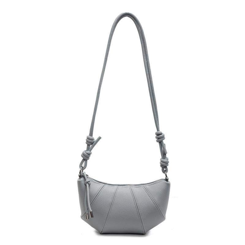 Niche dumpling bag women's new trend fashion croissant high sense versatile shoulder messenger bag