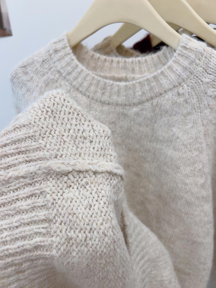 Women's Soft Long Sleeve Knitted Sweater - Loose Fit, Solid Color Pullover for Autumn/Winter