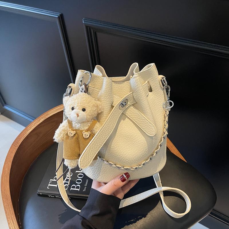 Niche Design Bucket Bag Women's New Fashion Chain Versatile Bag High-end Single Shoulder Messenger Bag