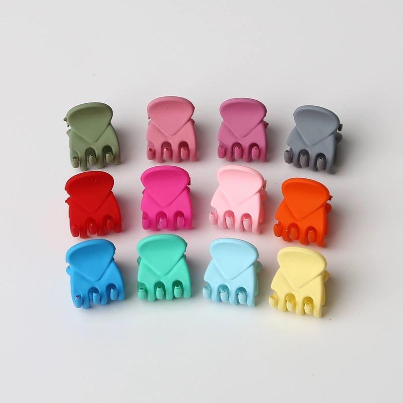 Small Hair Claw Clips for Women Girls Korean Simple Mini Black Transparent Plastic Clips Hairpin Kids Hair Styling Accessories