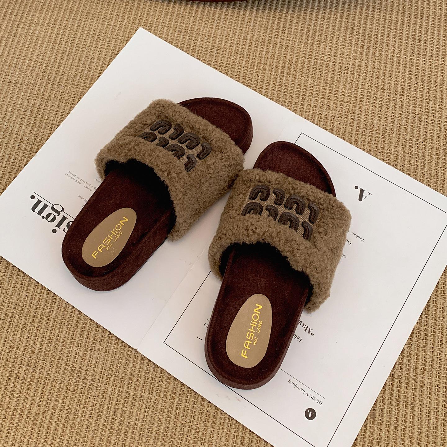 

Тапочки Queen Fan черные ретро на толстой подошве пушистые женские 2025 новые осенне-зимние носить с юбкой хлопковые тапочки 40 хаки