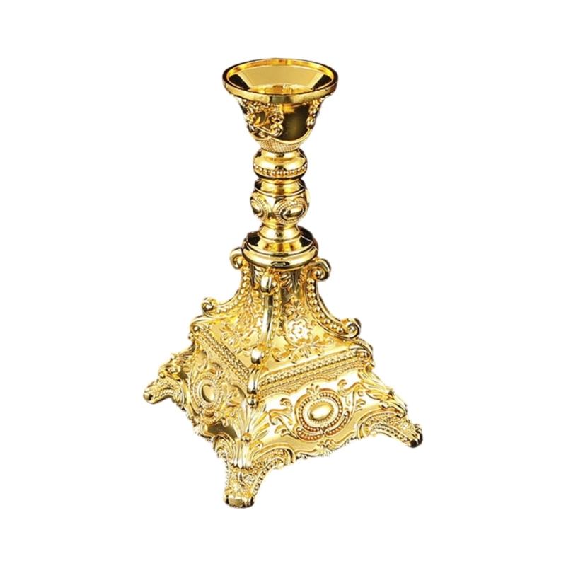 Zinc Alloy Taper Holders Elegant European Styles Metal Candlestick Stand Suitable For Family Gatherings