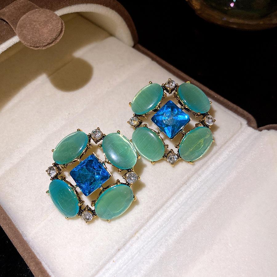 

Medieval vintage silver needle with diamonds, opal earrings, retro court style earrings, light luxury high-end earrings, women