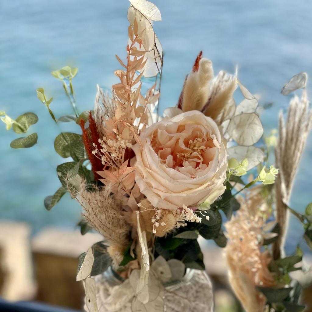 Pivoine artificielle toucher réel