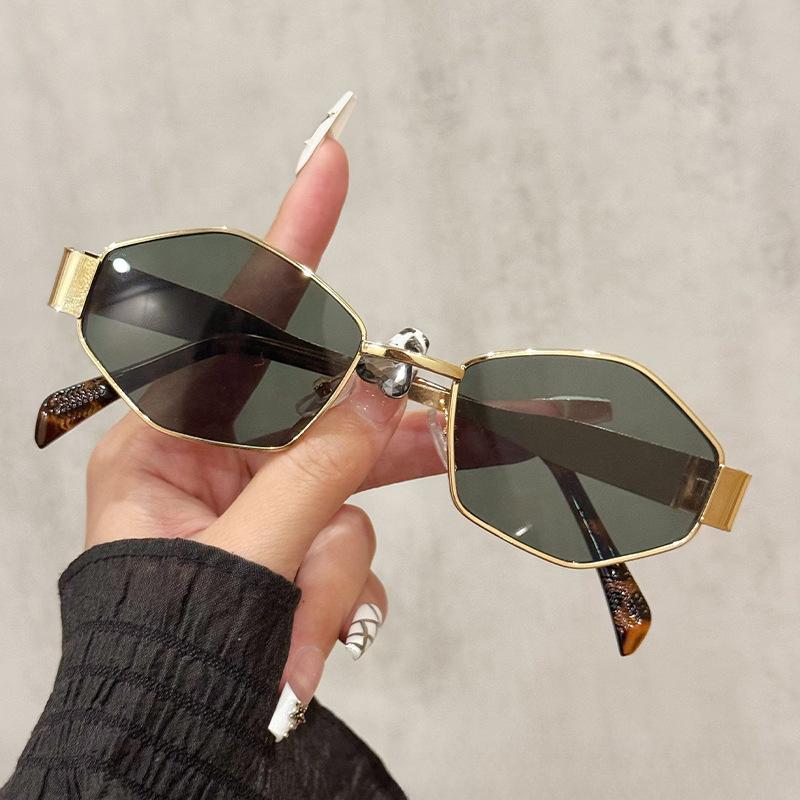 Small Metal Frame Polygonal Women's Sunglasses Fashion Punk Rhombus Sun Glasses for Men Eyewear Trendy