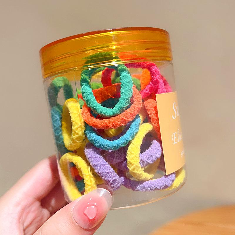 Wysoki Kucyk Gumka - Modny Dodatek do Włosów 2023