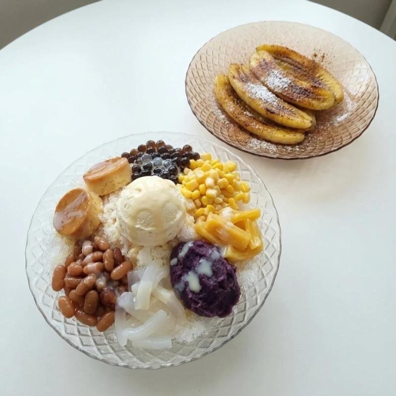 Exquisite Flower Shaped Transparent Fruit Plate Plastic Dessert Salad Tray Light Luxury Household Snack Plate