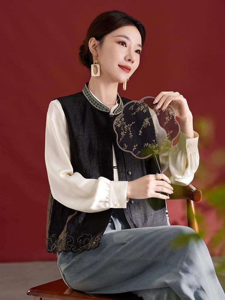 Verdant Shadows Tortoiseshell Sleeveless Vest: Heavyweight Mulberry Silk Xiangyun Yarn with Embroidery