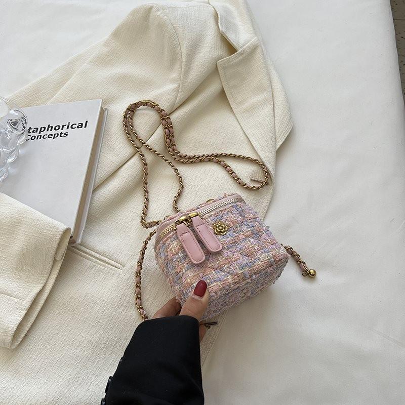 Elegant Mini Chain Bag For Women Stylish Box Design Soft Polyester With Multiple Colors
