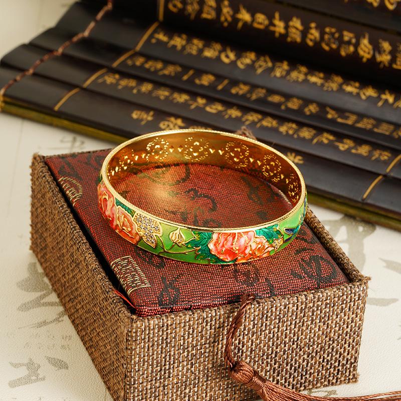 Peach Blossom Bracelet with Painted Lacquer, Enamel Colored Flowers, Light Luxury, High Grade 17CM